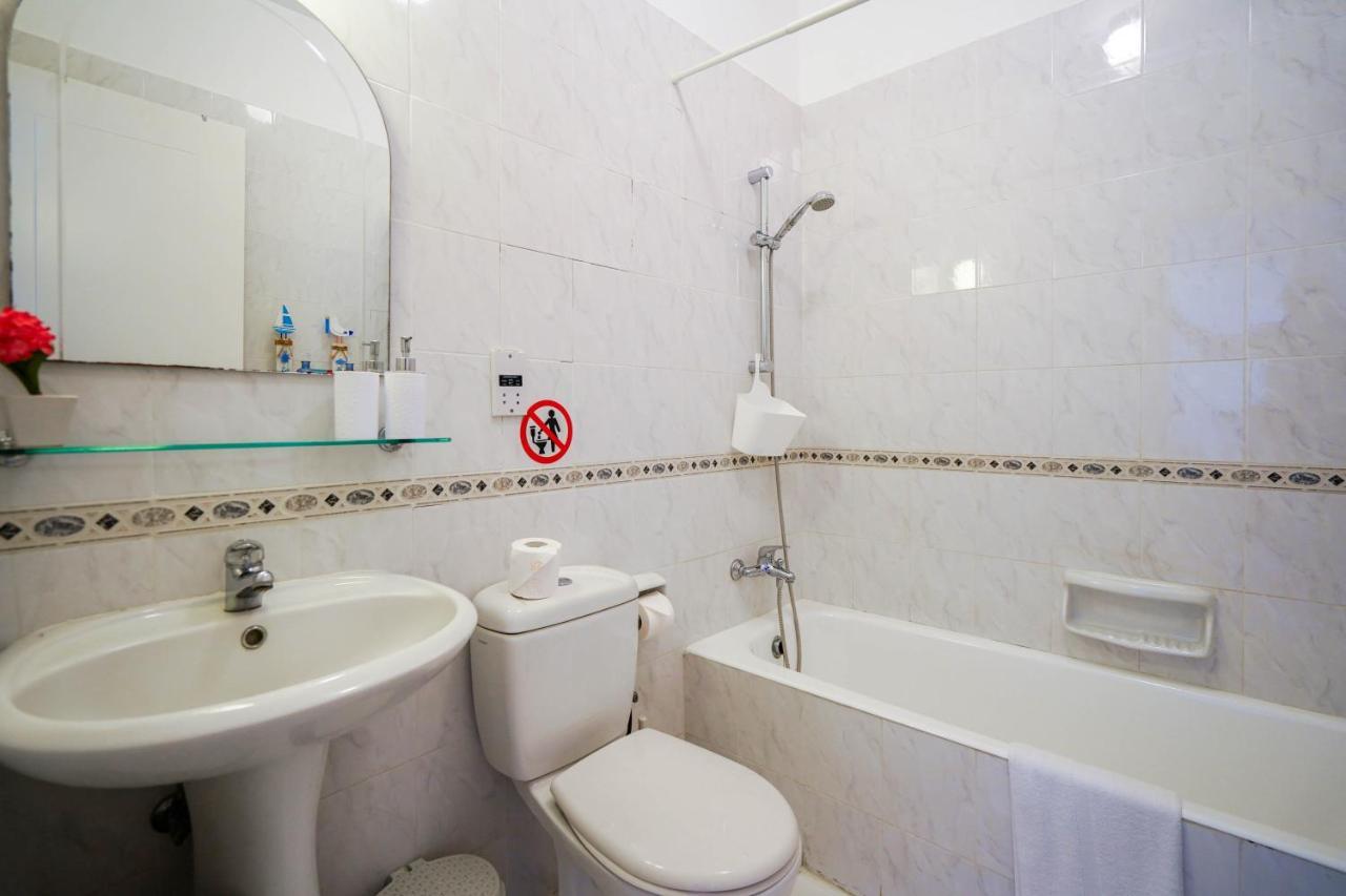 Resitour - Regina Gardens Apartment Пафос Екстериор снимка