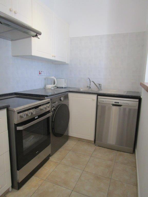Resitour - Regina Gardens Apartment Пафос Екстериор снимка