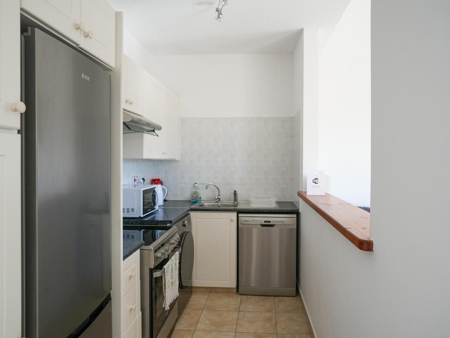 Resitour - Regina Gardens Apartment Пафос Екстериор снимка