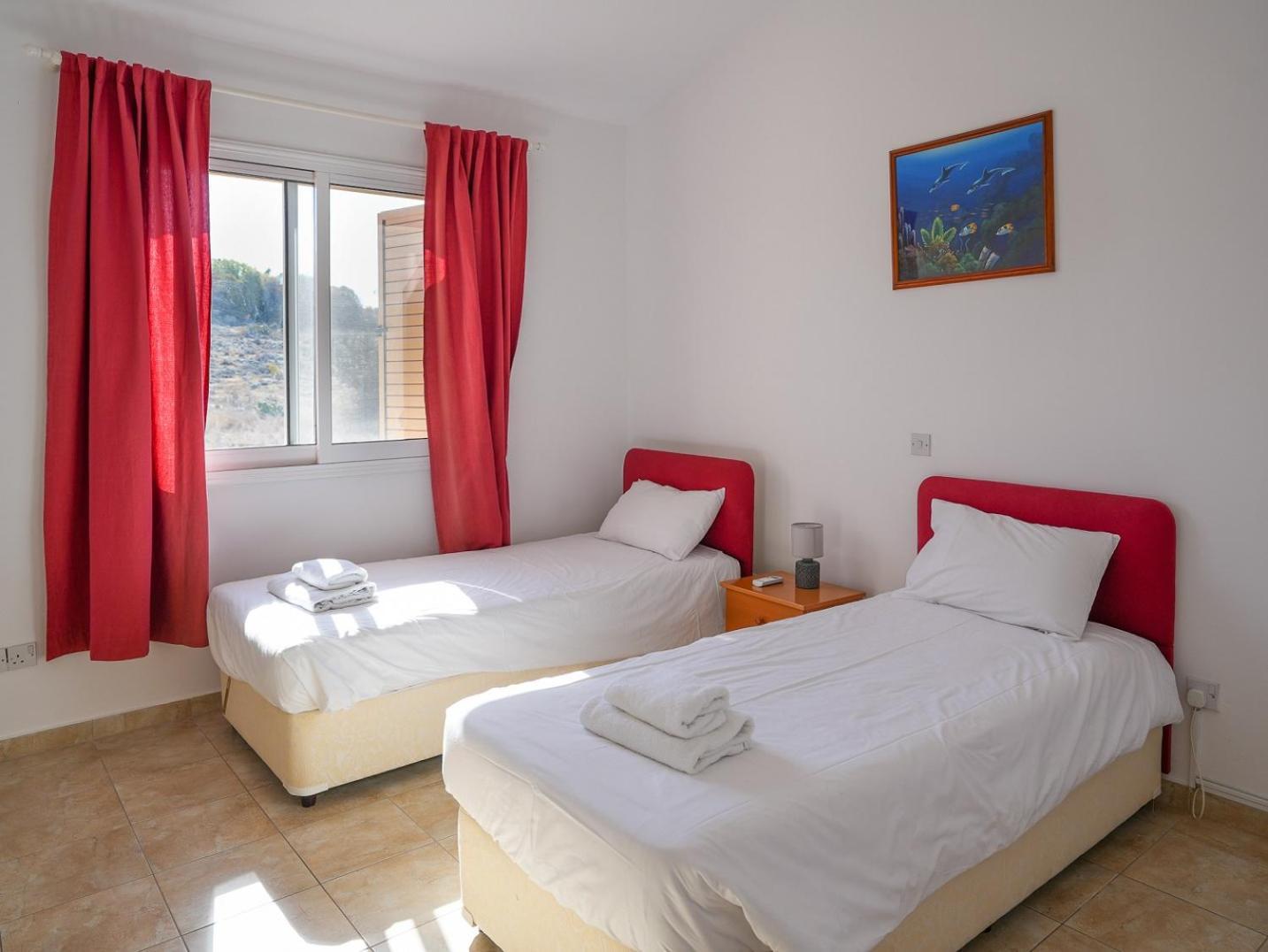 Resitour - Regina Gardens Apartment Пафос Екстериор снимка